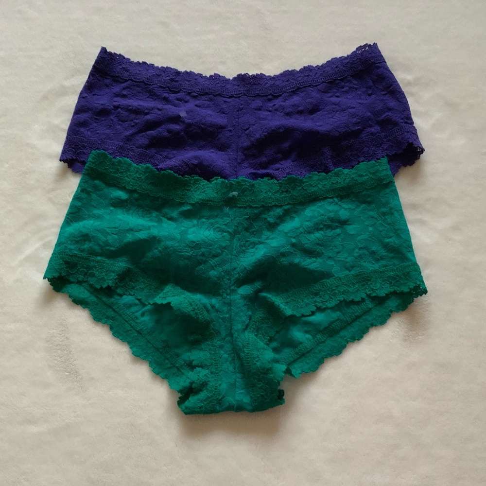 (2) HANKY PANKY Signature Lace Boyshorts